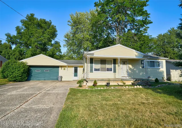 1st image of 4367 Ashlawn Dr, Flint, MI 48507 | MLS# 20261060506