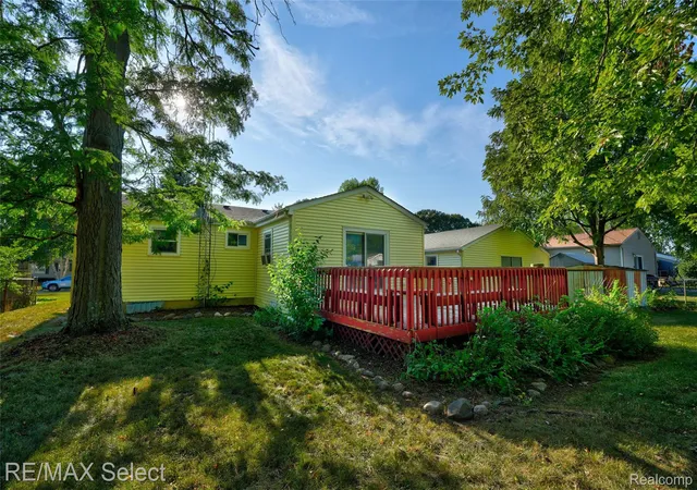 3rd image of 4367 Ashlawn Dr, Flint, MI 48507 | MLS# 20261060506