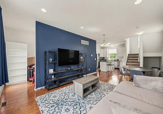 Photo 3 of Condo for sale at 4576 Bradley Cir #25, Troy, MI 48085 | MLS# 81026040137 | Listing updated on 2026-09-03