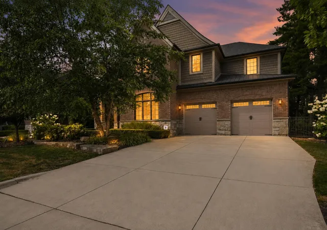 2nd image of 1215 Manchester Rd, Birmingham, MI 48009 | MLS# 81026040147