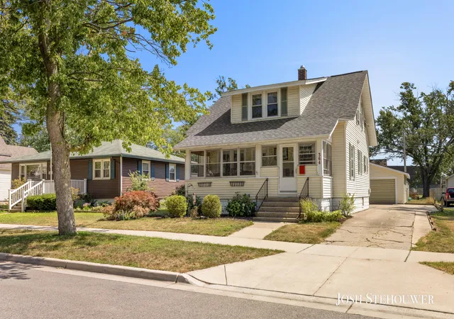 1st image of 364 W 21st St, Holland, MI 49423 | MLS# 71026040141