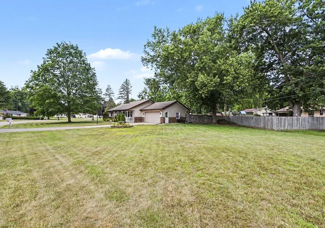 Photo 3 of Single family home for sale at 361 Rainbow Dr, Saint Joseph, MI 49085 | MLS# 53026040146 | Listing updated on 2026-08-10