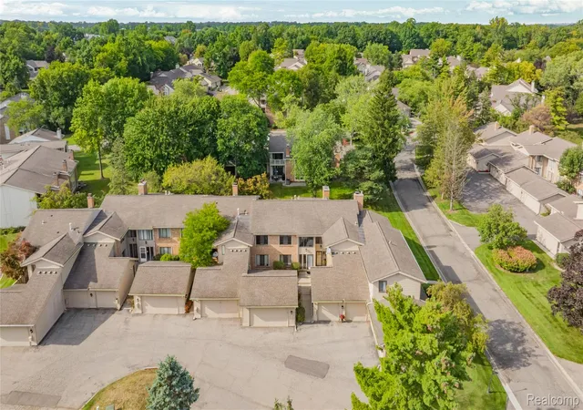 Photo 3 of Condo for sale at 7104 Pebble Park Dr, West Bloomfield Charter Township Oakland, MI 48322 | MLS# 20261060513 | Listing updated on 2026-09-01