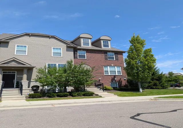 Photo 3 of Condo for sale at 333 Glenhurst Blvd #9, Rochester, MI 48307 | MLS# 20261060515 | Listing updated on 2026-09-14