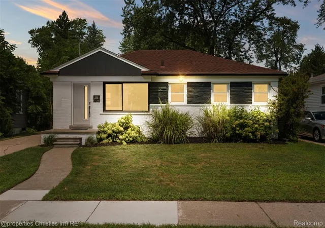Photo 1 of Sale Pending at 315 Midland Blvd, Royal Oak, MI 48073 | MLS# 20261060522 | Listing updated on 2026-09-02