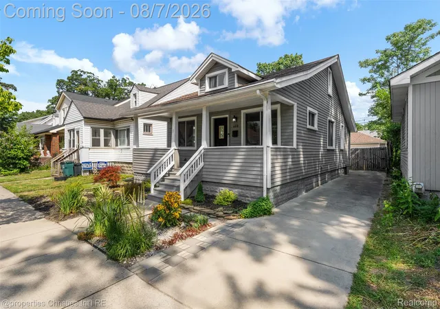 Photo 3 of Single family home for sale at 460 W Chesterfield St, Ferndale, MI 48220 | MLS# 20261060524 | Listing updated on 2026-09-24