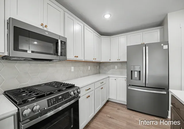 5th image of 918 Indiana Ave #16, South Haven, MI 49090 | MLS# 69026040152