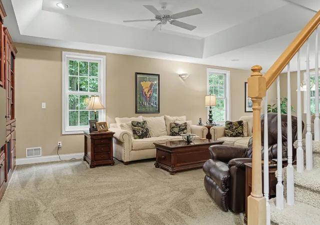 4th image of 1720 Breezy Point Ln, Kalamazoo, MI 49009 | MLS# 66026040151