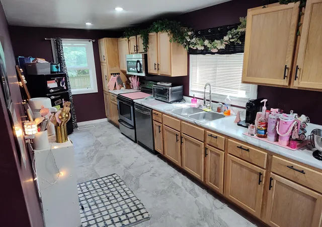 2nd image of 2214 Kenilworth Ave, Kalamazoo, MI 49048 | MLS# 68026040148