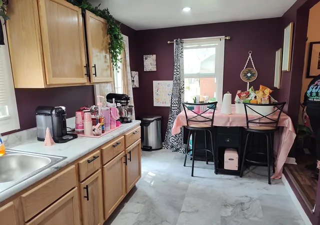 4th image of 2214 Kenilworth Ave, Kalamazoo, MI 49048 | MLS# 68026040148