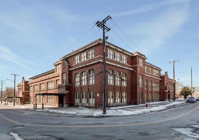 Photo 1 of Condo for sale at 1395 Antietam Ave #39, Detroit, MI 48207 | MLS# 20261060530 | Listing updated on 2026-09-03