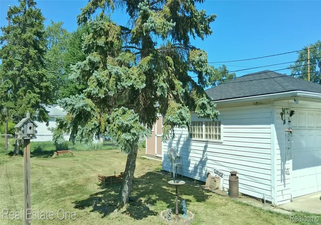 5th image of 23231 Glenbrook St, Saint Clair Shores, MI 48082 | MLS# 20261060542