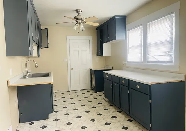 Listing Photo 4 - Condo for sale in building located at 519 Seymour Ave, Jackson, MI 49202