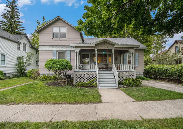 4th image of 706 W Loomis St, Ludington, MI 49431 | MLS# 67026040168