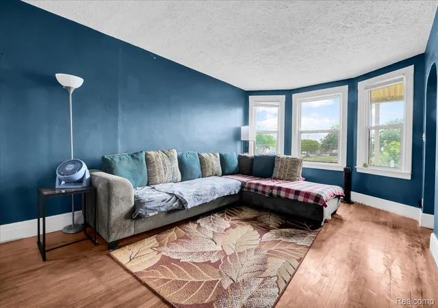 Photo 3 of Single family home for sale at 2049 Edwin St, Hamtramck, MI 48212 | MLS# 20261060570 | Listing updated on 2026-10-05