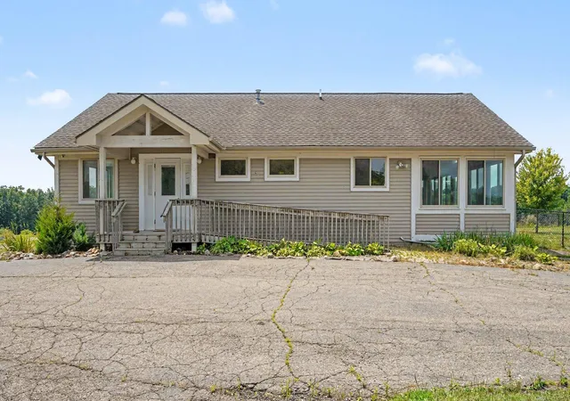 Photo 4 of Single family home for sale at 8753 Pleasant Lake Rd, Ann Arbor, MI 48103 | MLS# 81026040180 | Listing updated on 2026-09-09