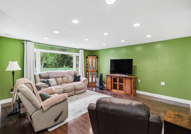 Photo 3 of Single family home for sale at 1134 S 24th Street, Battle Creek, MI 49015 | MLS# 66026040178 | Listing updated on 2026-09-07
