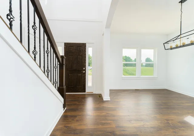 2nd image of 19 Scenic Hills Dr, Jackson, MI 49201 | MLS# 55026040170