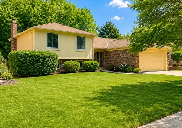 3rd image of 45429 Brunswick Dr, Canton, MI 48187 | MLS# 20261060585