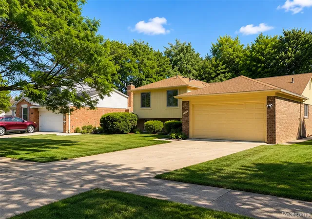 4th image of 45429 Brunswick Dr, Canton, MI 48187 | MLS# 20261060585