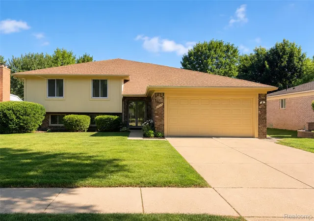 5th image of 45429 Brunswick Dr, Canton, MI 48187 | MLS# 20261060585