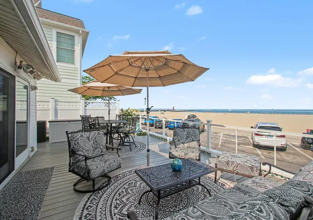 2nd image of 20 Lake Shore Dr, South Haven, MI 49090 | MLS# 69026040186