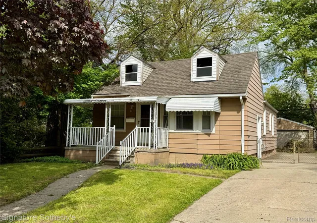 Photo 1 of Single family home for sale at 911 S Wilson Ave, Royal Oak, MI 48067 | MLS# 20261060595 | Listing updated on 2026-08-31