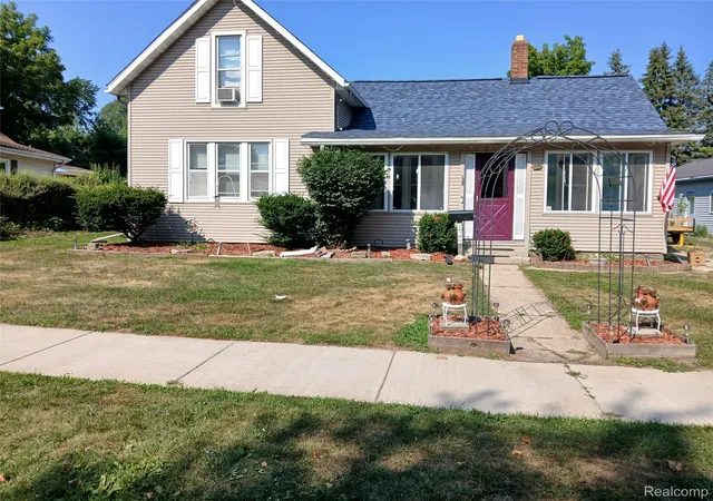 Photo 1 of Single family home for sale at 129 E Congress St, Caro, MI 48723 | MLS# 20261060623 | Listing updated on 2026-09-09