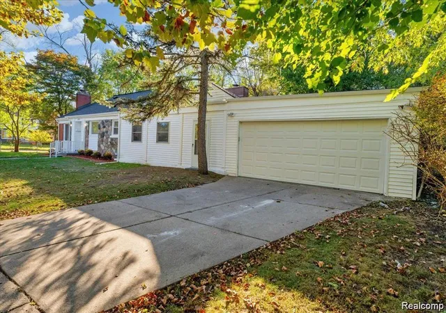 Photo 3 of Single family home for sale at 19909 Hartwell St, Detroit, MI 48235 | MLS# 20261060629 | Listing updated on 2026-08-04