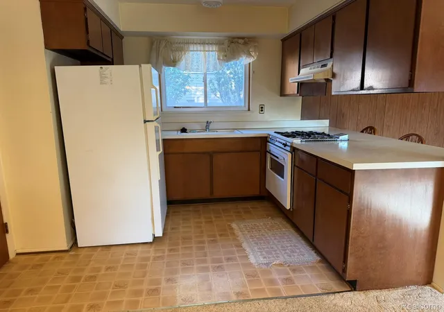 Photo 3 of Single family home for sale at 22475 Cranbrook St, Woodhaven, MI 48183 | MLS# 20261060641 | Listing updated on 2026-08-22