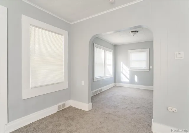 Photo 4 of Single family home for sale at 207 Oliver St, Pontiac, MI 48342 | MLS# 20261060645 | Listing updated on 2026-09-03