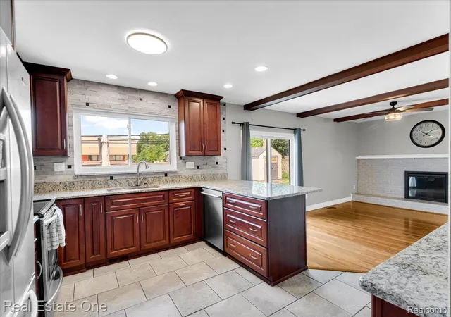 3rd image of 5063 Abington Dr, Troy, MI 48085 | MLS# 20261060653