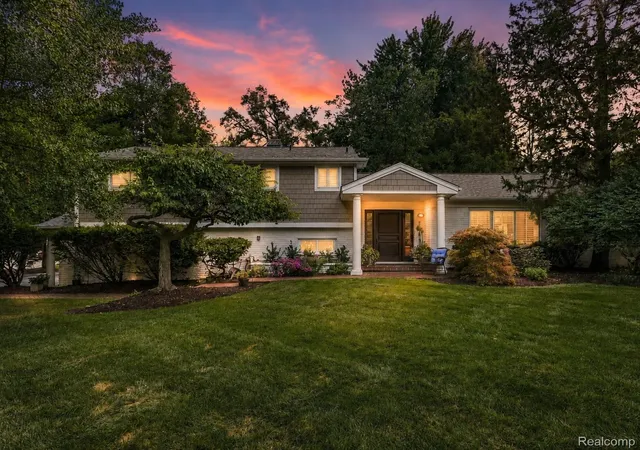 Photo 1 of Single family home for sale at 5523 Crabtree Rd, Bloomfield Hills, MI 48301 | MLS# 20261060655 | Listing updated on 2026-09-13