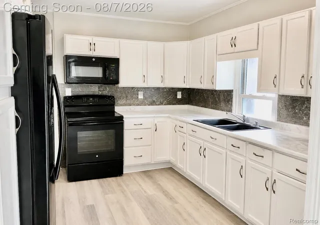 Photo 4 of Single family home for sale at 11058 Timken Ave, Warren, MI 48089 | MLS# 20261060663 | Listing updated on 2026-08-28