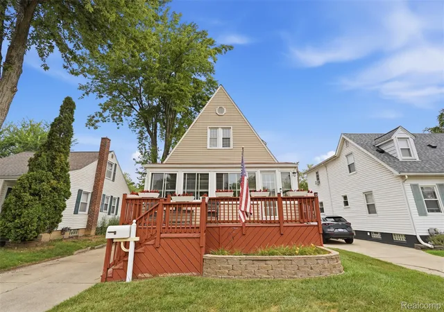 1st image of 1998 Columbia Rd, Berkley, MI 48072 | MLS# 20261060673