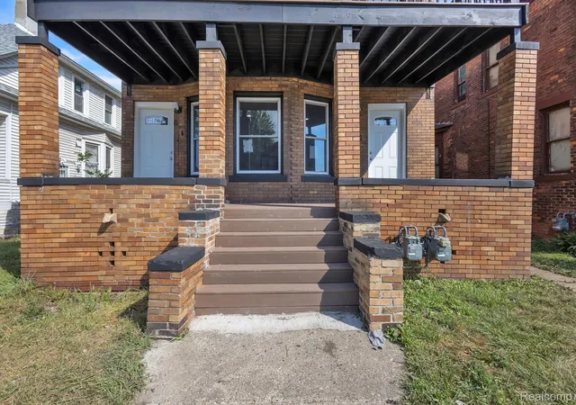 Photo 4 of Multi family home for sale at 632 Clairmount St, Detroit, MI 48202 | MLS# 20261060674 | Listing updated on 2026-08-06