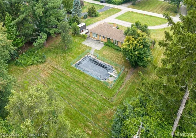 3rd image of 1779 Orchard Ln, Bloomfield Hills, MI 48301 | MLS# 20261060679