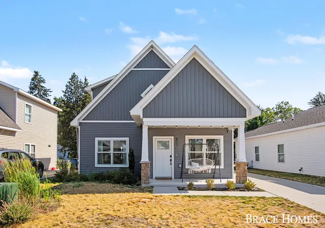 1st image of 1808 Robinson St, Grand Haven, MI 49417 | MLS# 65026040243