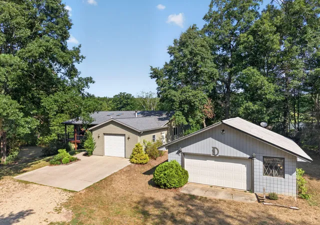 image of 9880 85th Ave, Mecosta, MI 49332 | MLS# 72026040241