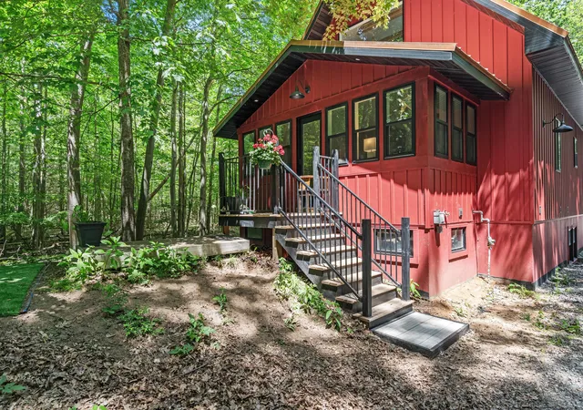 1st image of 6907 126Th Ave, Fennville, MI 49408 | MLS# 71026040236