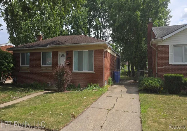 Photo 2 of Single family home for sale at 8414 Christine St, Warren, MI 48093 | MLS# 20261060689 | Listing updated on 2026-09-09