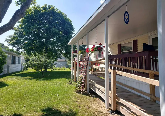 Photo 2 of Single family home for sale at 1671 David Pl, Traverse City, MI 49686 | MLS# 78080071867 | Listing updated on 2026-08-21