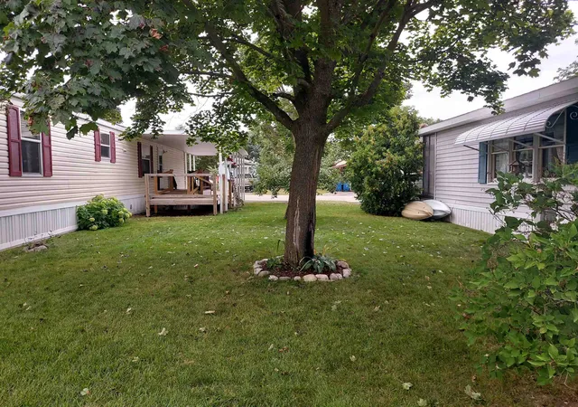 Photo 35 of Single family home for sale at 1671 David Pl, Traverse City, MI 49686 | MLS# 78080071867 | Listing updated on 2026-10-09