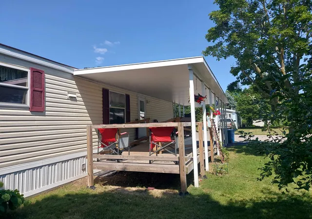 Photo 4 of Single family home for sale at 1671 David Pl, Traverse City, MI 49686 | MLS# 78080071867 | Listing updated on 2026-10-06