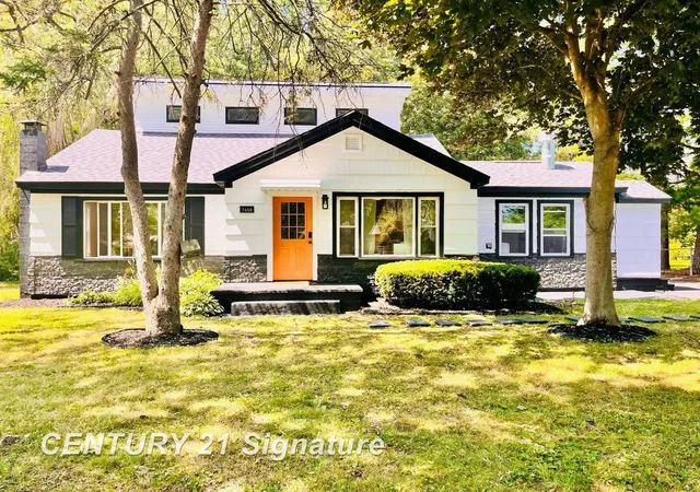 Photo 1 of Single family home for sale at 1450 Timothy St, Saginaw, MI 48638 | MLS# 61050217168 | Listing updated on 2026-09-10