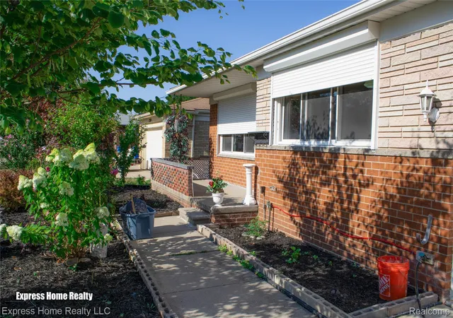 2nd image of 27262 Thomas Ave, Warren, MI 48092 | MLS# 20261060702