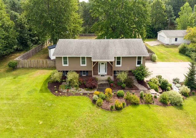 1st image of 3566 S Brooks Rd, Muskegon, MI 49444 | MLS# 71026040245