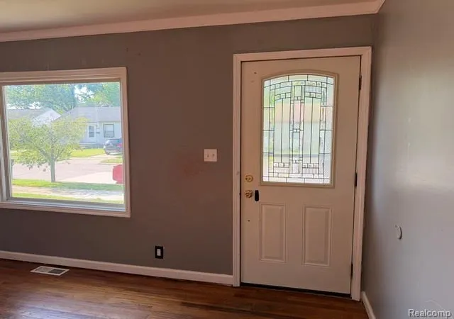 Photo 2 of Single family home for sale at 19405 Meier St, Roseville, MI 48066 | MLS# 20261060705 | Listing updated on 2026-09-15