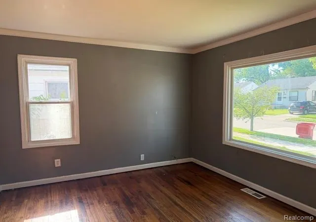 Photo 3 of Single family home for sale at 19405 Meier St, Roseville, MI 48066 | MLS# 20261060705 | Listing updated on 2026-09-15