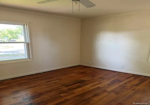 Photo 4 of Single family home for sale at 19405 Meier St, Roseville, MI 48066 | MLS# 20261060705 | Listing updated on 2026-09-15